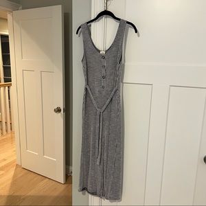 Black and white striped jumper, soft and stretchy!